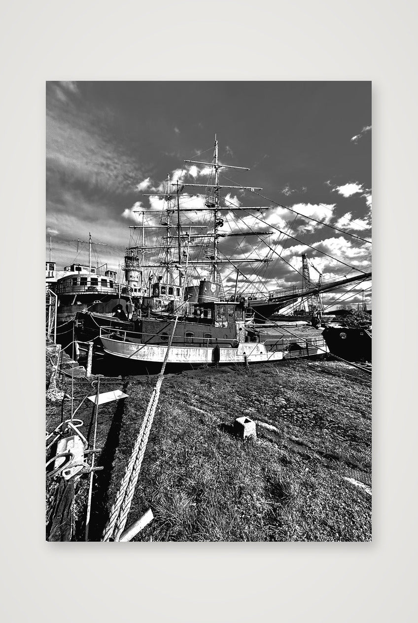 Sharpness 2 — A4 (21×30cm, 8×12") Print only