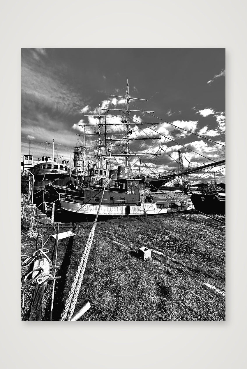 Sharpness 2 — 30×40cm, 12×16" Print only